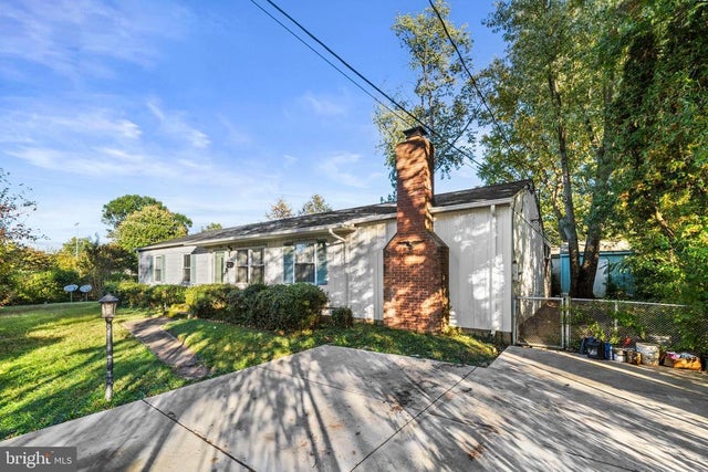 418 Patrick Ln, Herndon