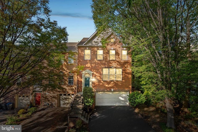 4009 Rosemeade Dr, Fairfax