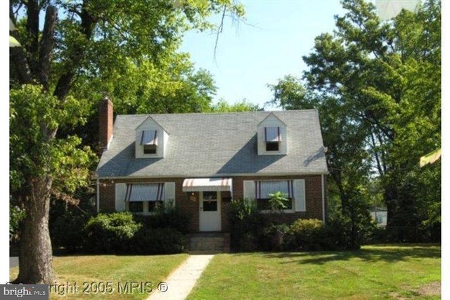 2863 Rogers Dr, Falls Church