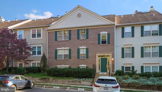 12100 Green Leaf Ct #301, Fairfax
