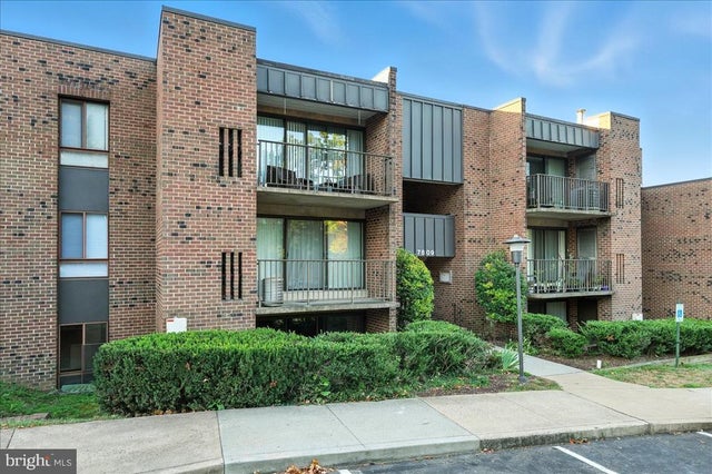 7809 Dassett Ct #101, Annandale