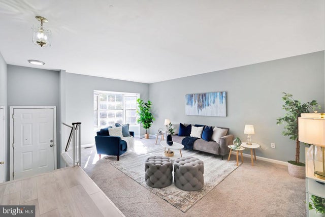 6143 Green Hollow Ct, SPRINGFIELD