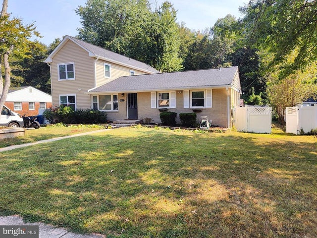 8817 Lagrange St, Lorton