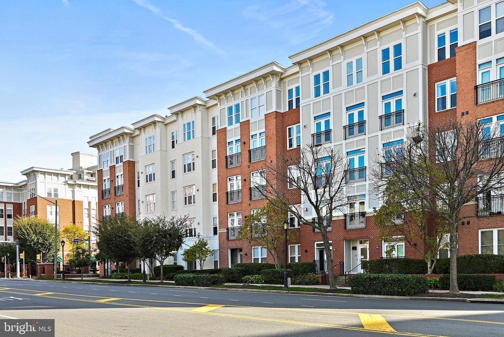 2665 Prosperity Ave #345, FAIRFAX