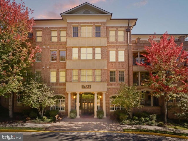 1781 Chain Bridge Rd #303, Mclean