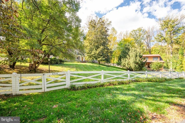 6329 Nicholson St, Falls Church