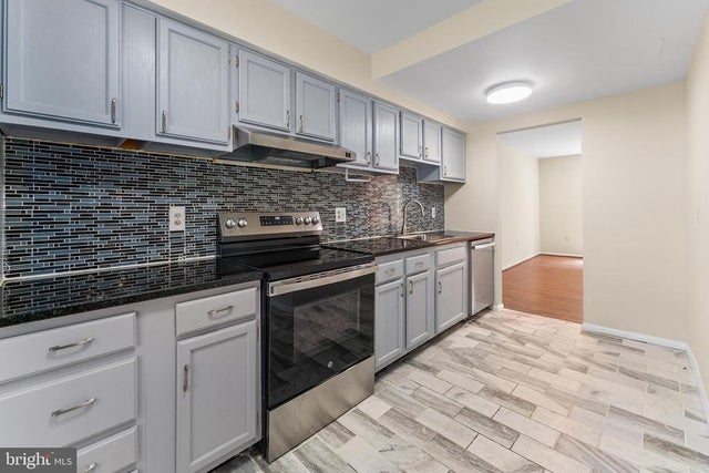 6427 Old Scotts Ct, Springfield