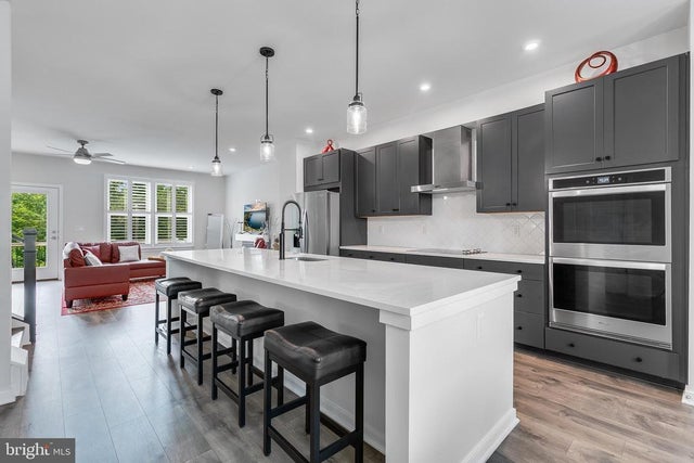 2603 Loganberry Dr, Herndon