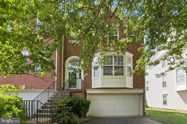 2834 Little Falls Pl, Falls Church