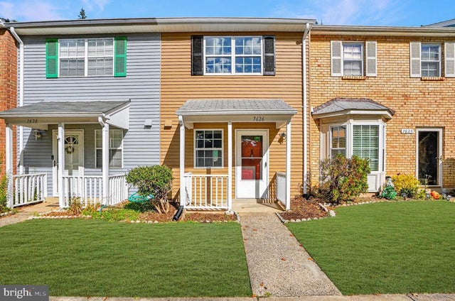 7626 Lee Landing Dr, Falls Church