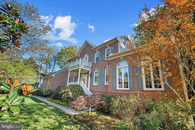 5495 Rockpointe Dr, Clifton