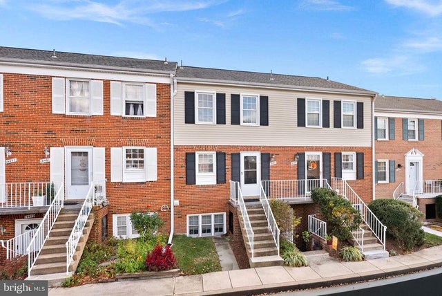 14463 Rustling Leaves Ln, Centreville