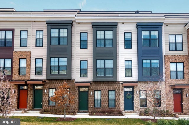 7383 Old Airfield Ln, Falls Church