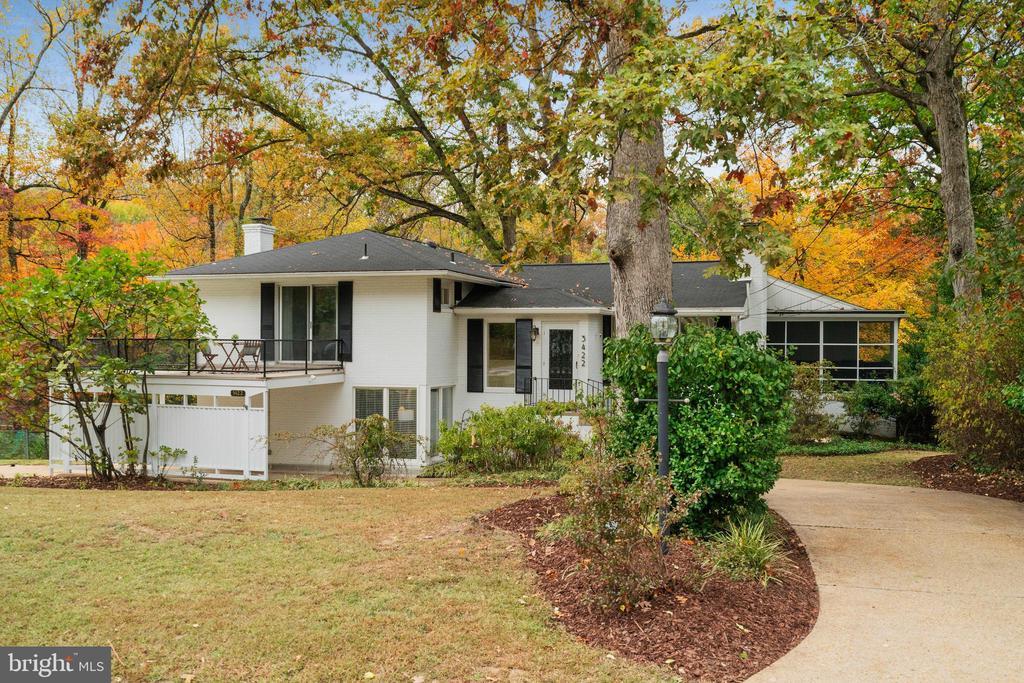 3422 Barger Dr, FALLS CHURCH
