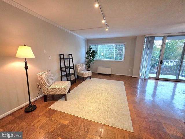 2059 Huntington Ave #312, Alexandria