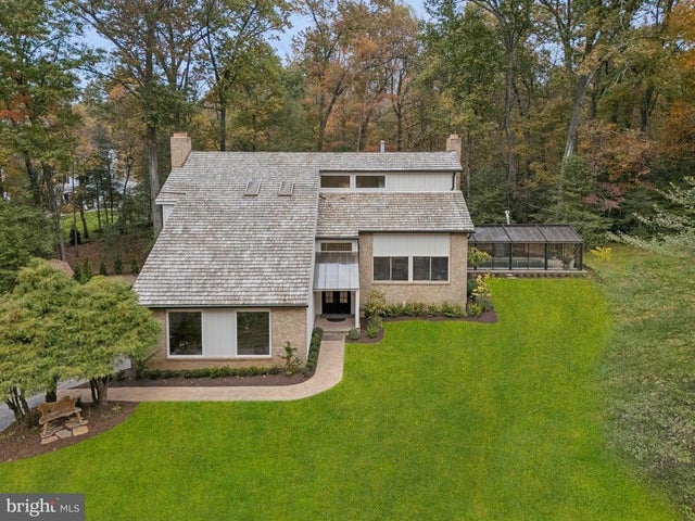 11000 Oakton Woods Way, Oakton