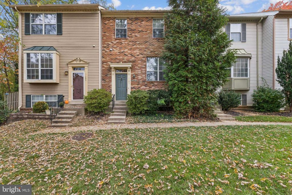 9606 Blake Ln, FAIRFAX