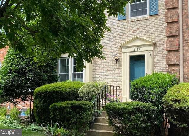 3175 Stonehurst Dr, Fairfax