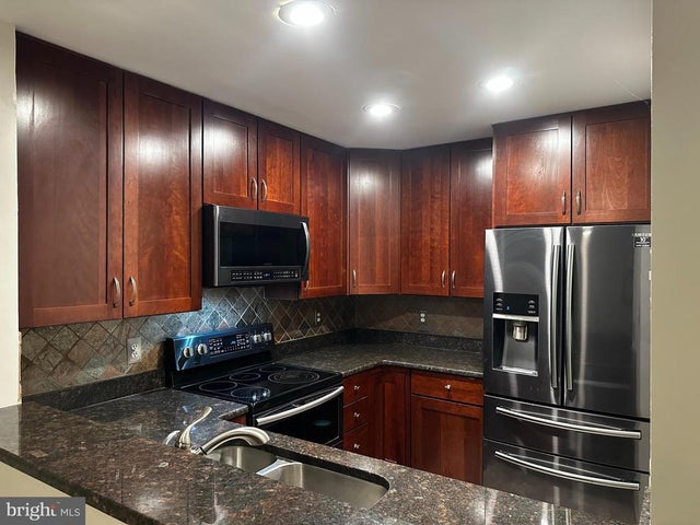 7802 Harrowgate Cir #c, Springfield