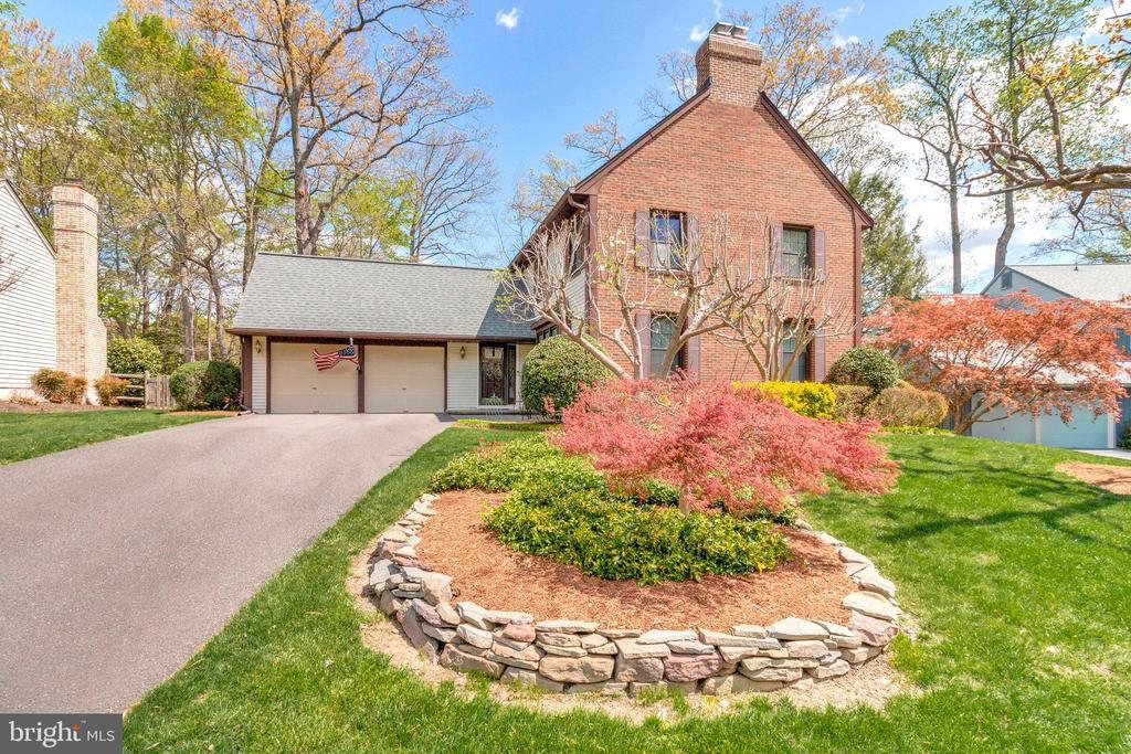 8420 Sweet Pine Ct E, SPRINGFIELD