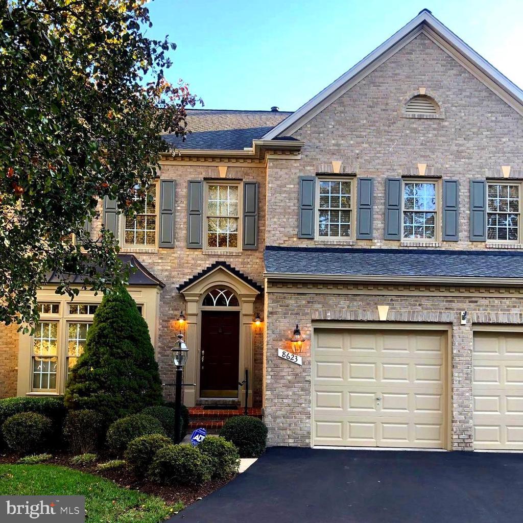 8623 James Creek Dr, SPRINGFIELD