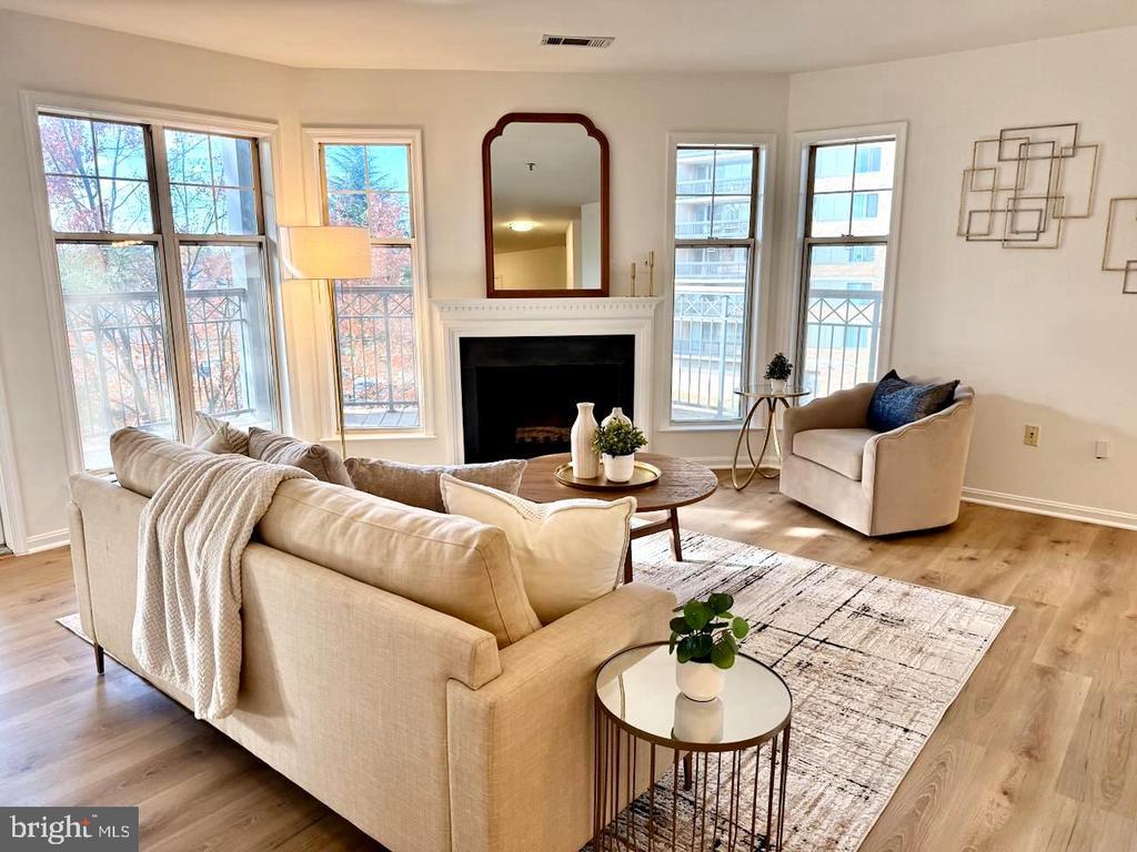 5575 Seminary Rd #312, FALLS CHURCH