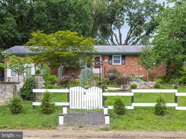 4211 Downing St, Annandale