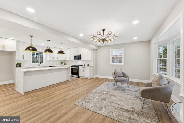 2308 Creek Dr, ALEXANDRIA