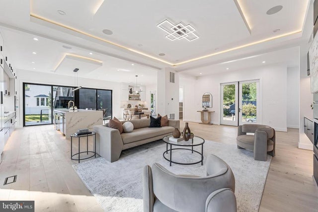 3215 Cofer Rd, FALLS CHURCH