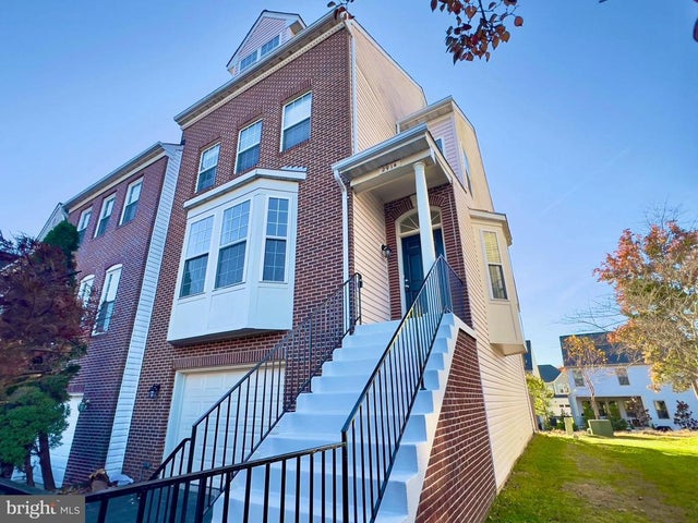 2914 Mainstone Dr, Fairfax