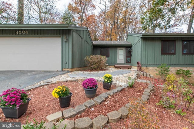 4504 Wakefield Dr, Annandale