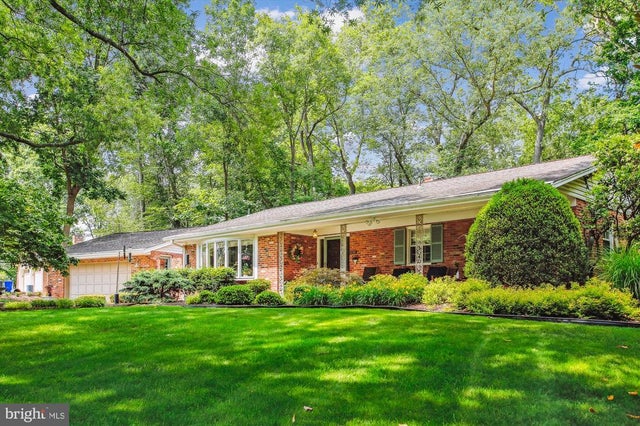 4100 Tidewater Ct, Alexandria