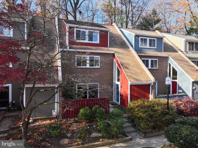 1432 Greenmont Ct, Reston