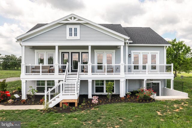 219 Rock Island Ridge, Mineral