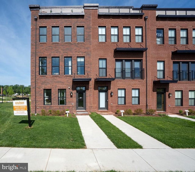 42104 Hazel Grove Terrace, Ashburn