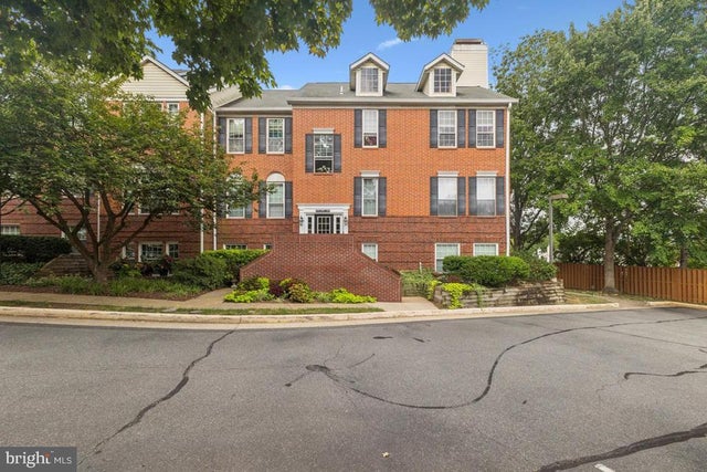 678 Gateway Dr Se #907, Leesburg