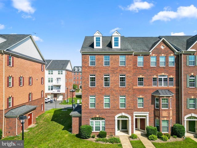 21701 Charity Ter, ASHBURN