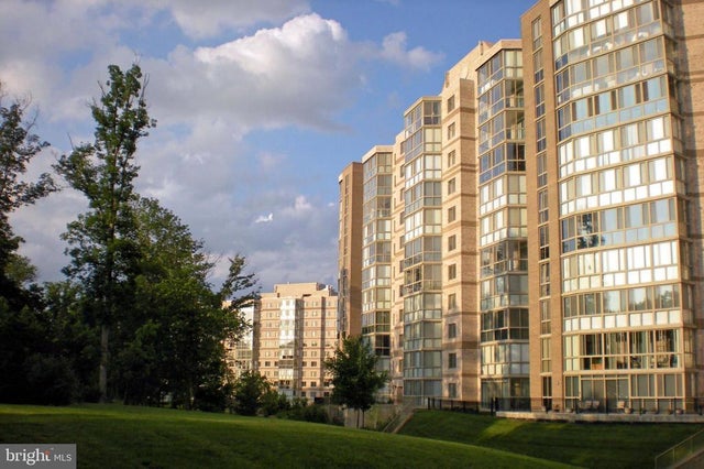 19355 Cypress Ridge Ter #423, Leesburg