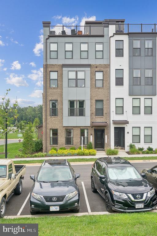 20306 Newfoundland Sq, Ashburn