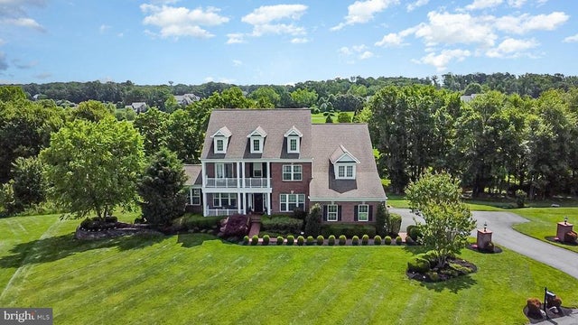 23044 Creighton Farms Dr, Leesburg
