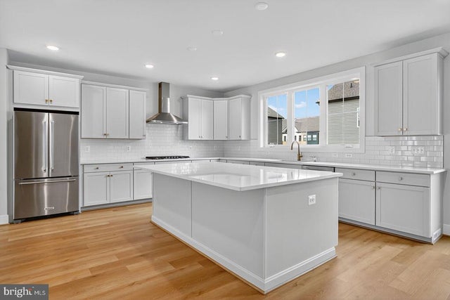 42148 Stone Press Ter, Brambleton