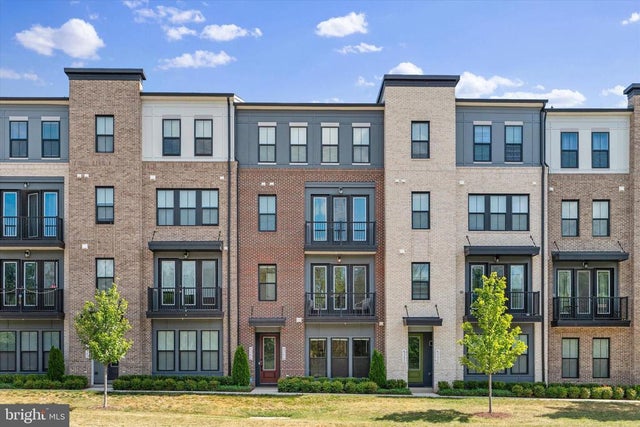 43234 Farringdon Sq, ASHBURN