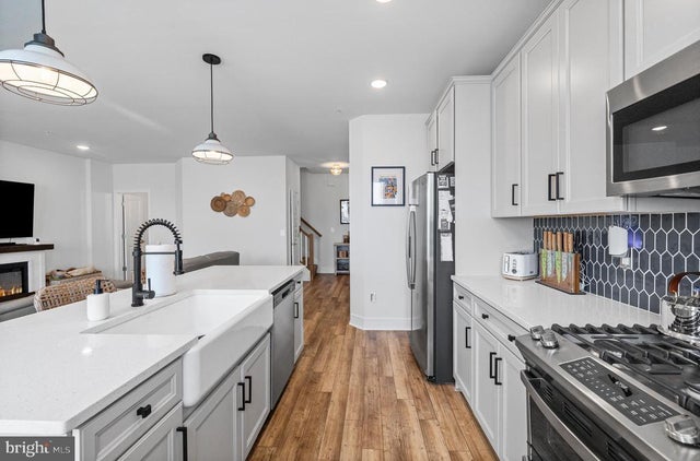 43270 Farringdon Sq, BROADLANDS