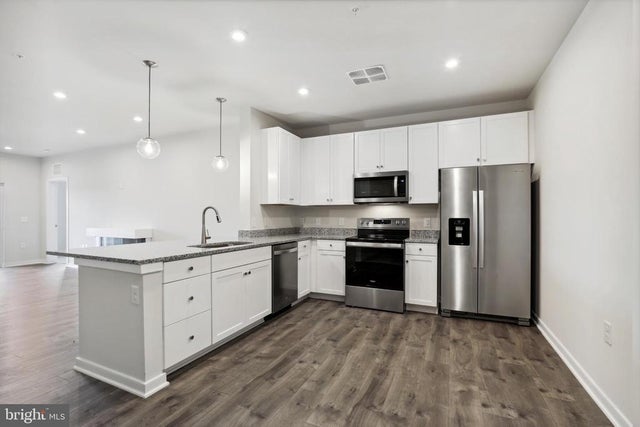 750 Mount Airy Ter Ne #206, Leesburg