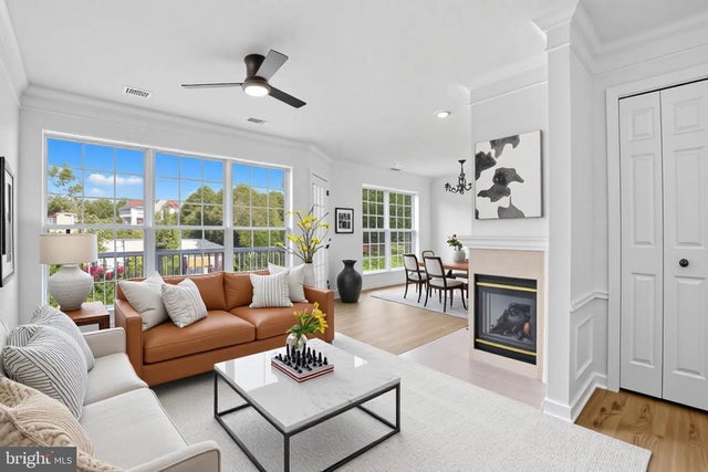 46895 Eaton Ter #300, Sterling