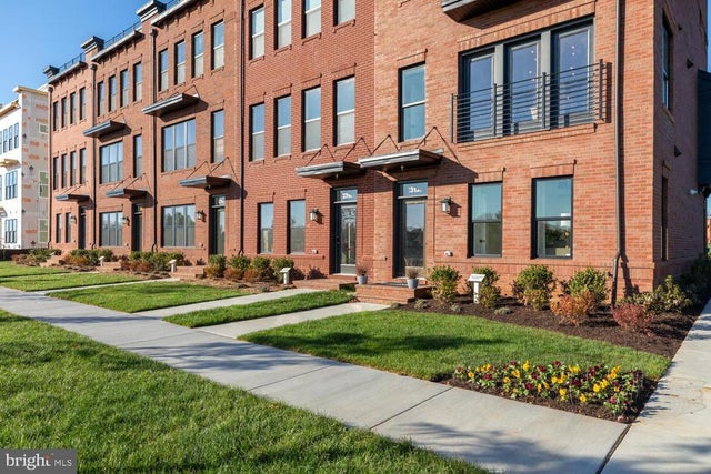 42122 Hazel Grove Terrace, Ashburn