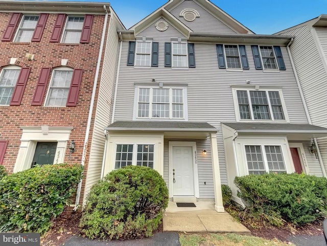 45458 Oak Trail Sq, Sterling