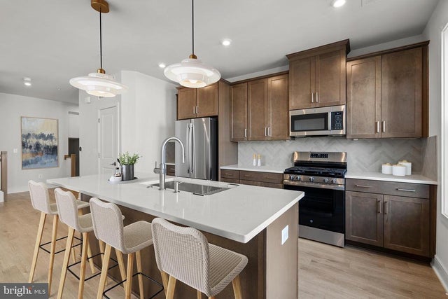 43298 Farringdon Sq, Broadlands