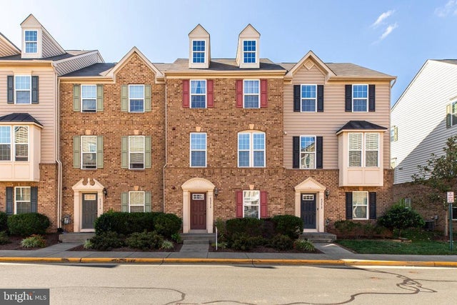 42616 Freistadt Sq, Sterling