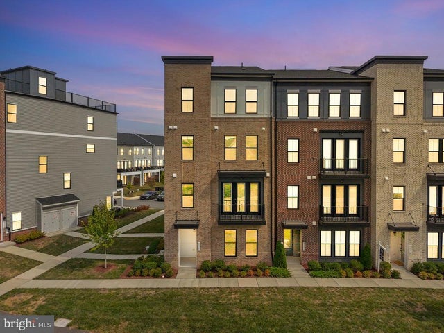 43382 Farringdon Sq, Broadlands